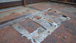 blacha na podloge przyczepki