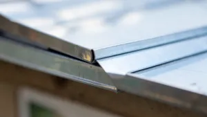 podbitka z blachy na rąbek